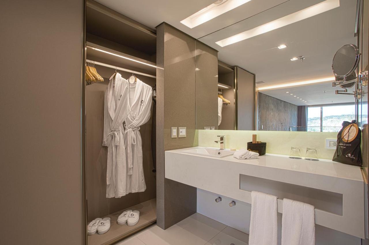 Suryaa Hotel Pinhais, Curio Collection By Hilton Exterior foto