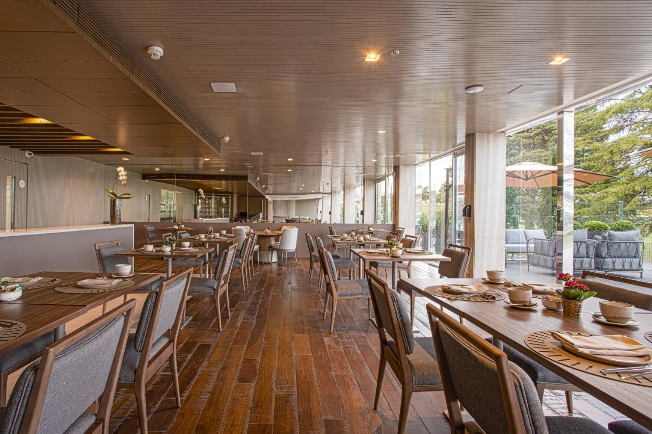 Suryaa Hotel Pinhais, Curio Collection By Hilton Exterior foto