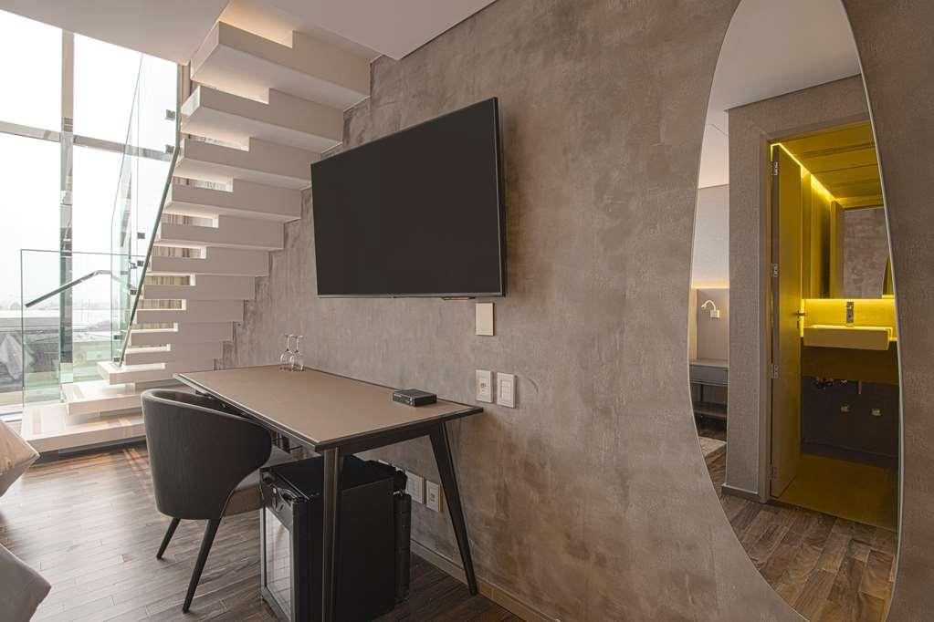 Suryaa Hotel Pinhais, Curio Collection By Hilton Zimmer foto