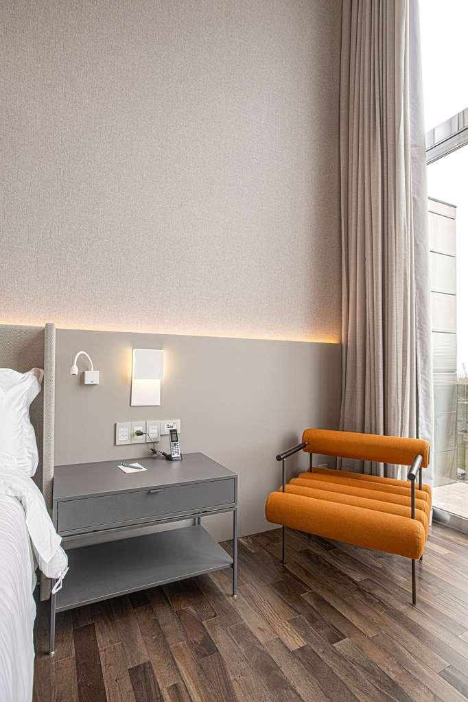 Suryaa Hotel Pinhais, Curio Collection By Hilton Zimmer foto
