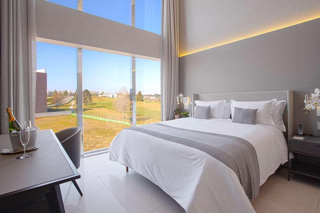 Suryaa Hotel Pinhais, Curio Collection By Hilton Zimmer foto