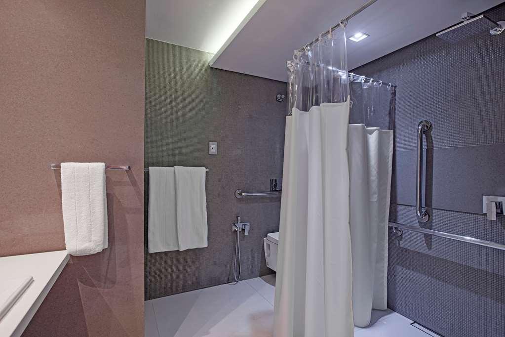 Suryaa Hotel Pinhais, Curio Collection By Hilton Exterior foto