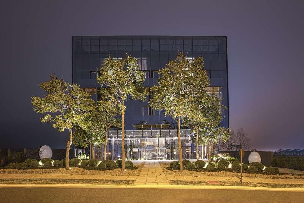 Suryaa Hotel Pinhais, Curio Collection By Hilton Exterior foto