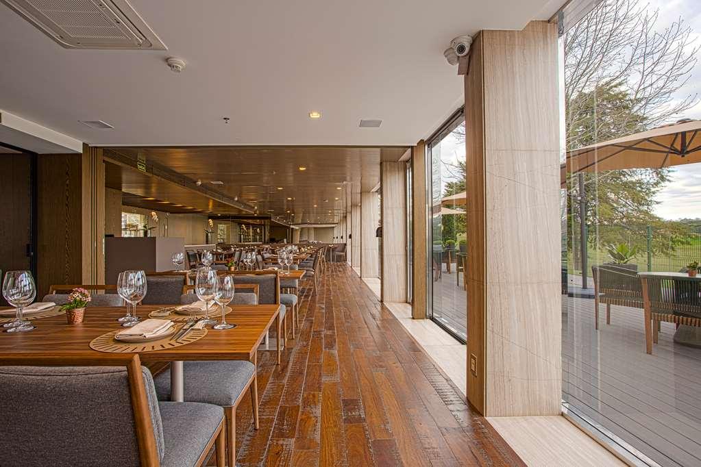 Suryaa Hotel Pinhais, Curio Collection By Hilton Restaurant foto